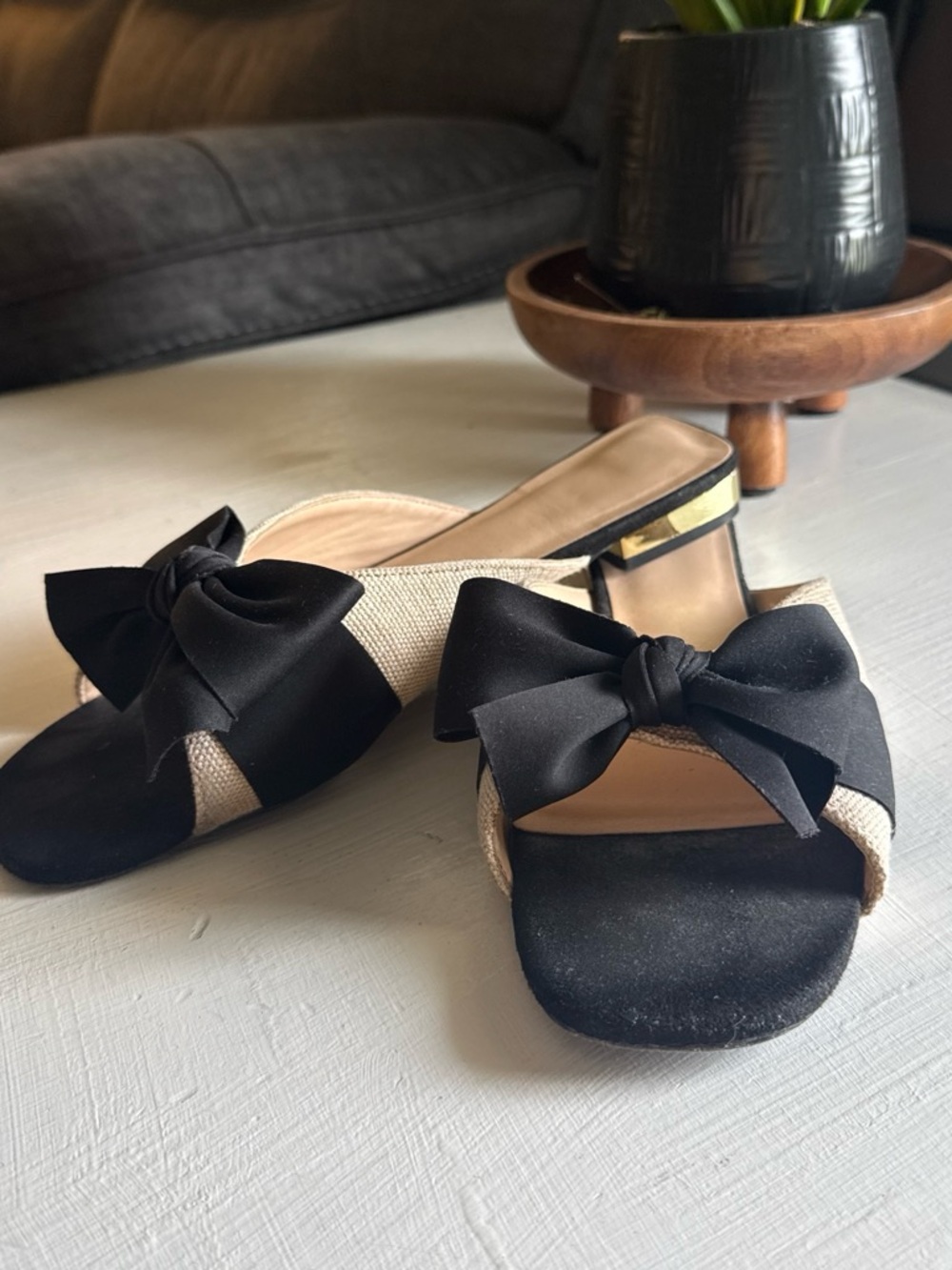 Women’s Black and Natural Bow Slide Sandals